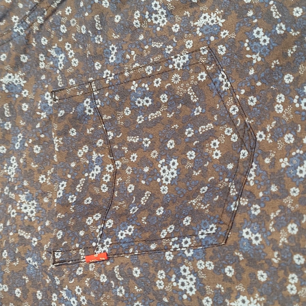 Levi's Short Sleeve Button Down - Picture 2 of 3